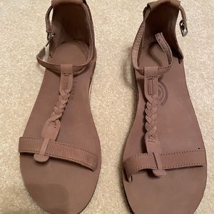 Rainbow Calafia women’s Sandals-perfect for summer